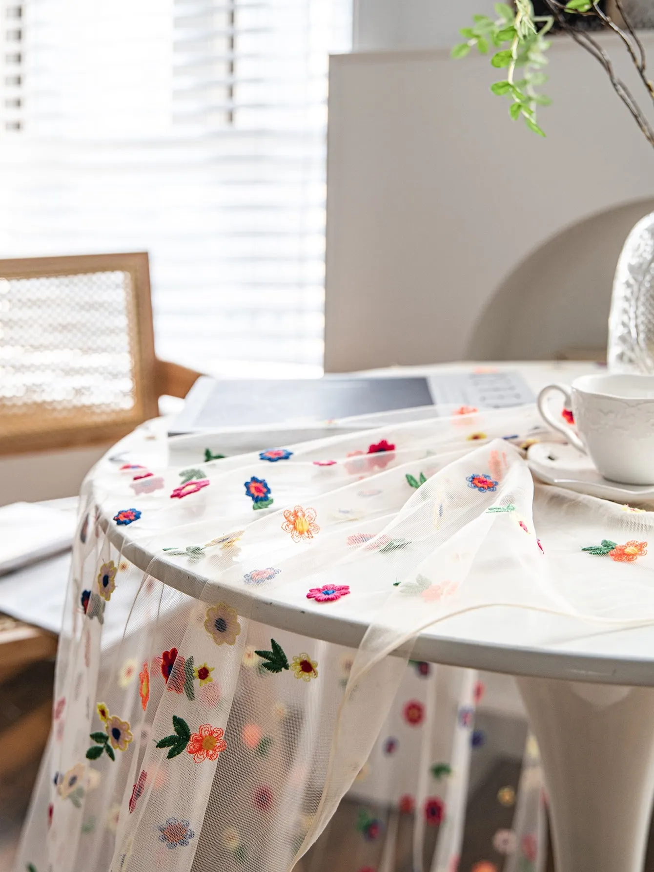 1pc Flower Embroidered Tablecloth