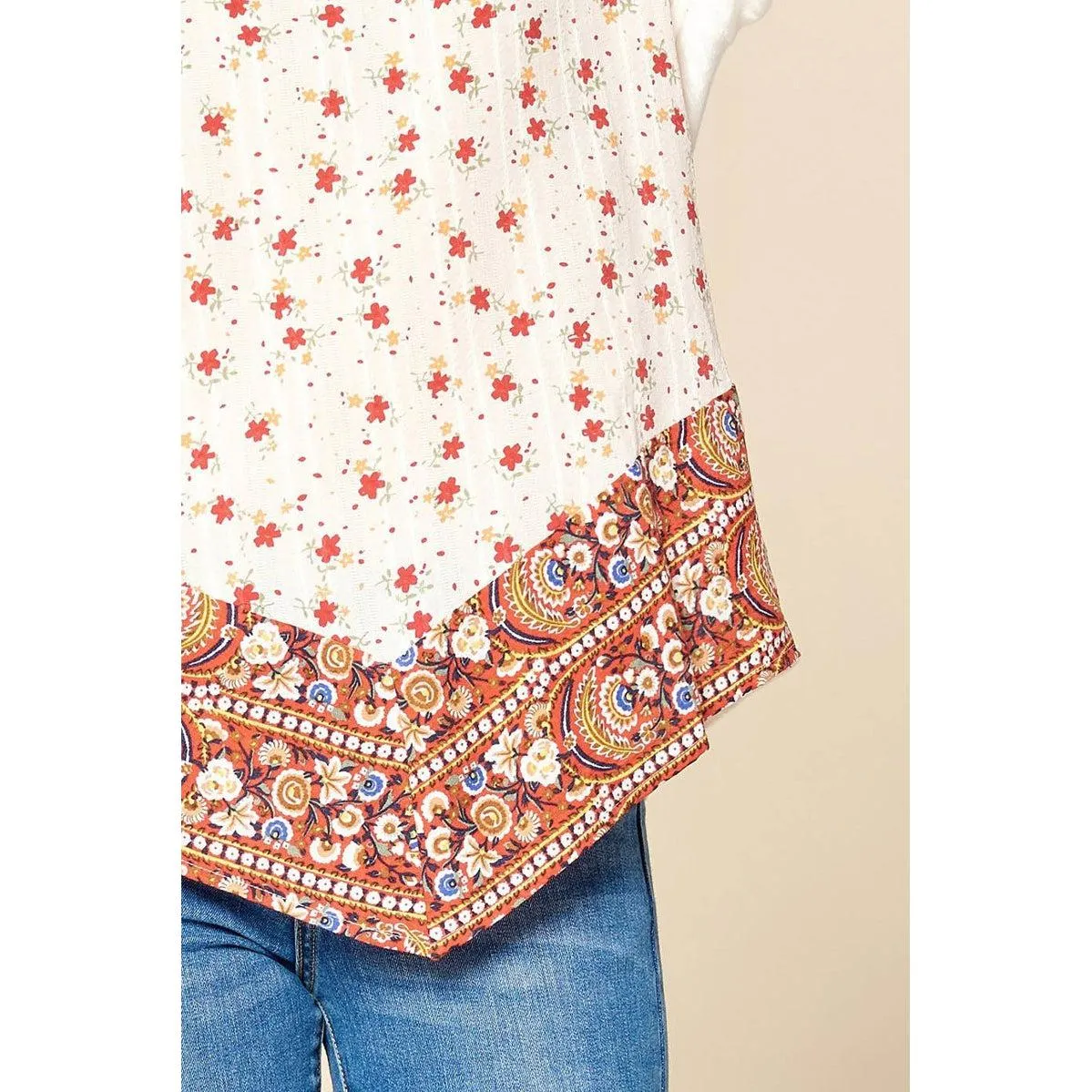 Ditsy Floral Border Printed Loose-fit Tee