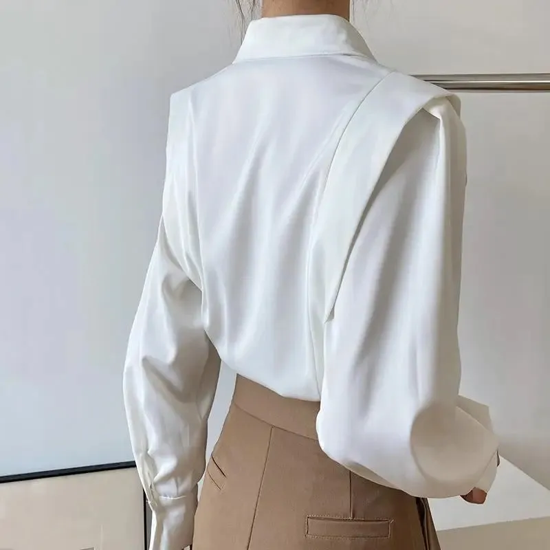 Elegant Blouse With Buttons