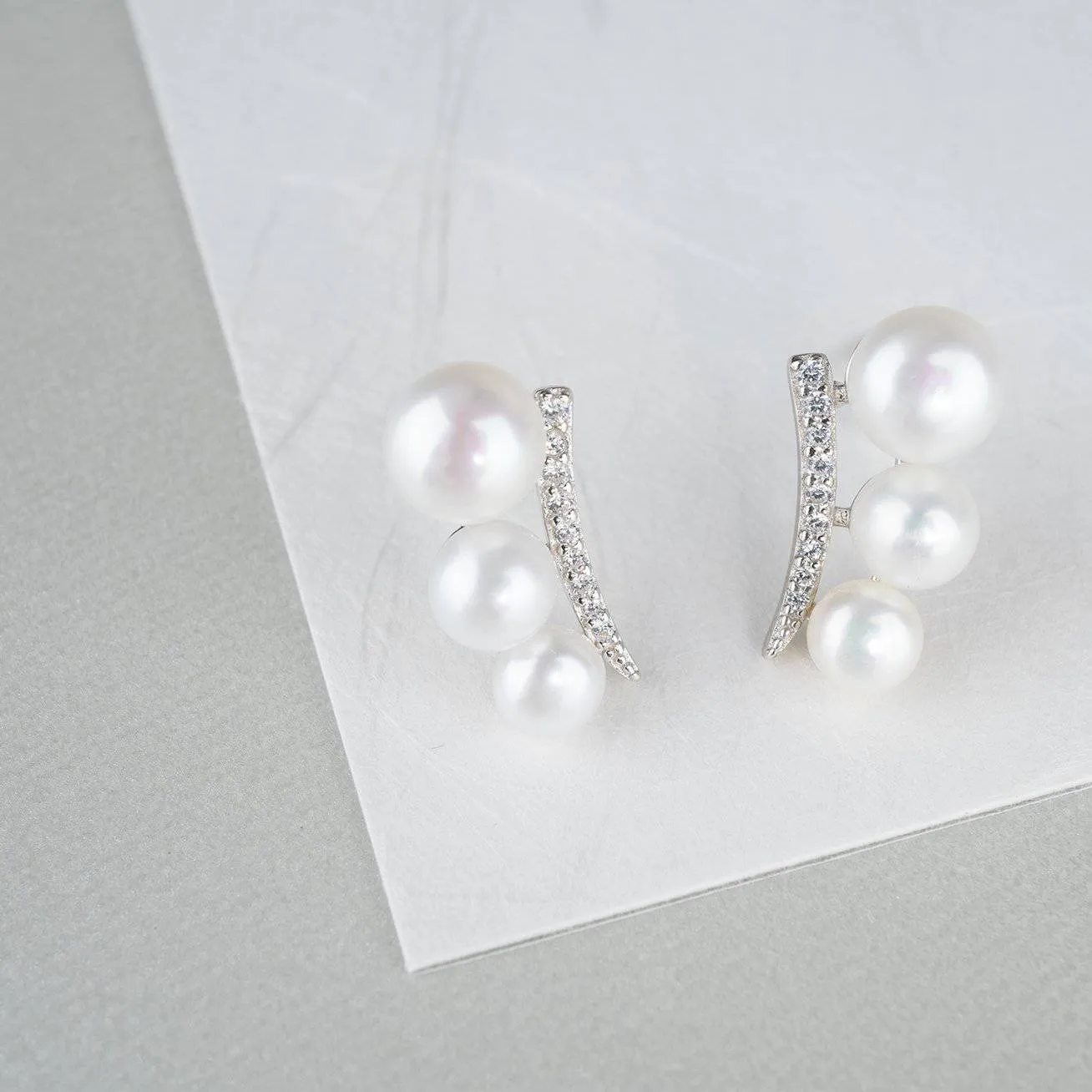 Elegant Freshwater Pearl Earrings WE00116