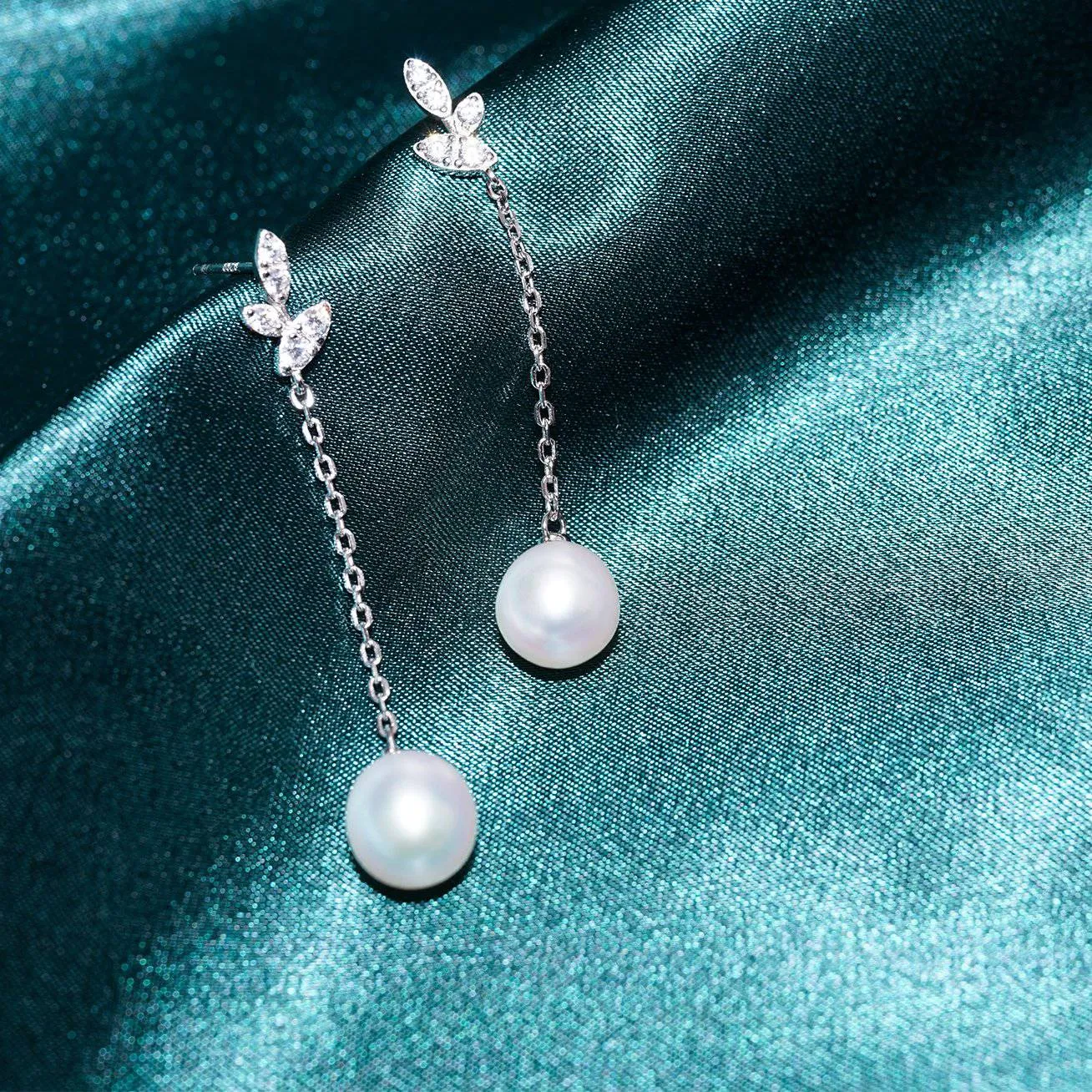 Elegant Freshwater Pearl Earrings WE00193 | GARDENS