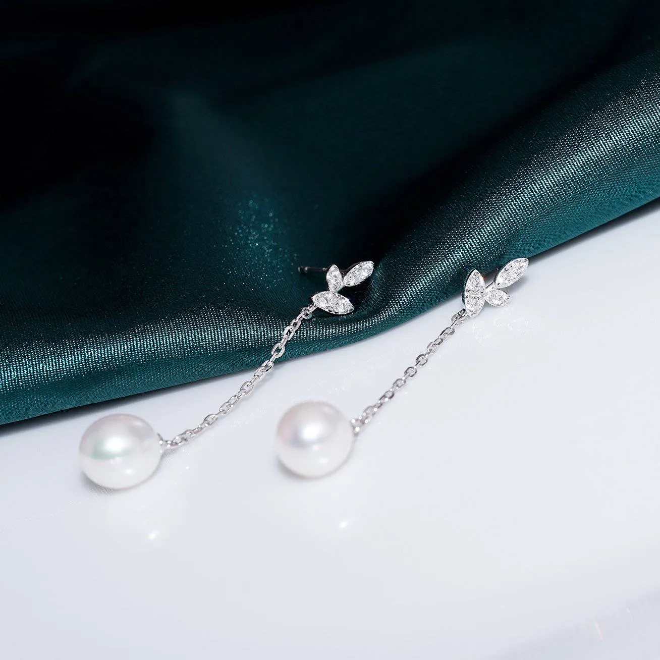 Elegant Freshwater Pearl Earrings WE00193 | GARDENS