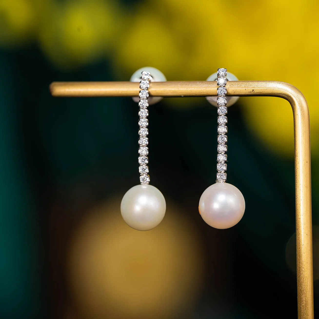 Elegant Freshwater Pearl Earrings WE00298