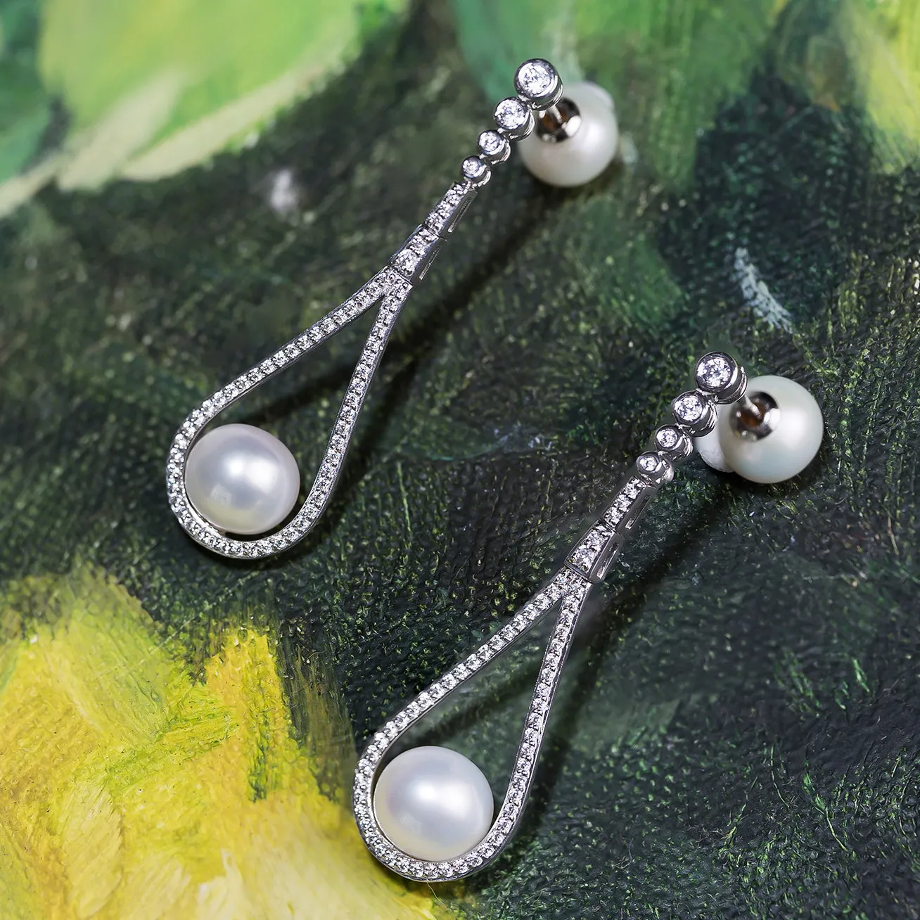 Elegant Freshwater Pearl Earrings WE00347