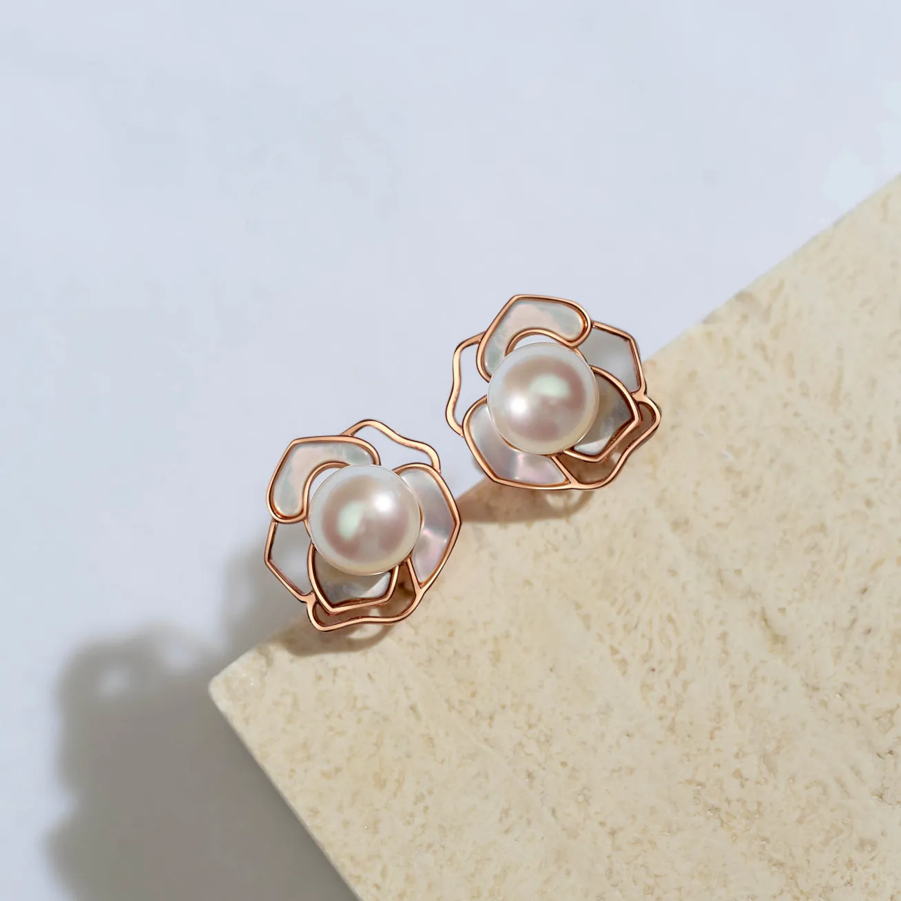 Elegant Freshwater Pearl Earrings WE00372 | GARDENS