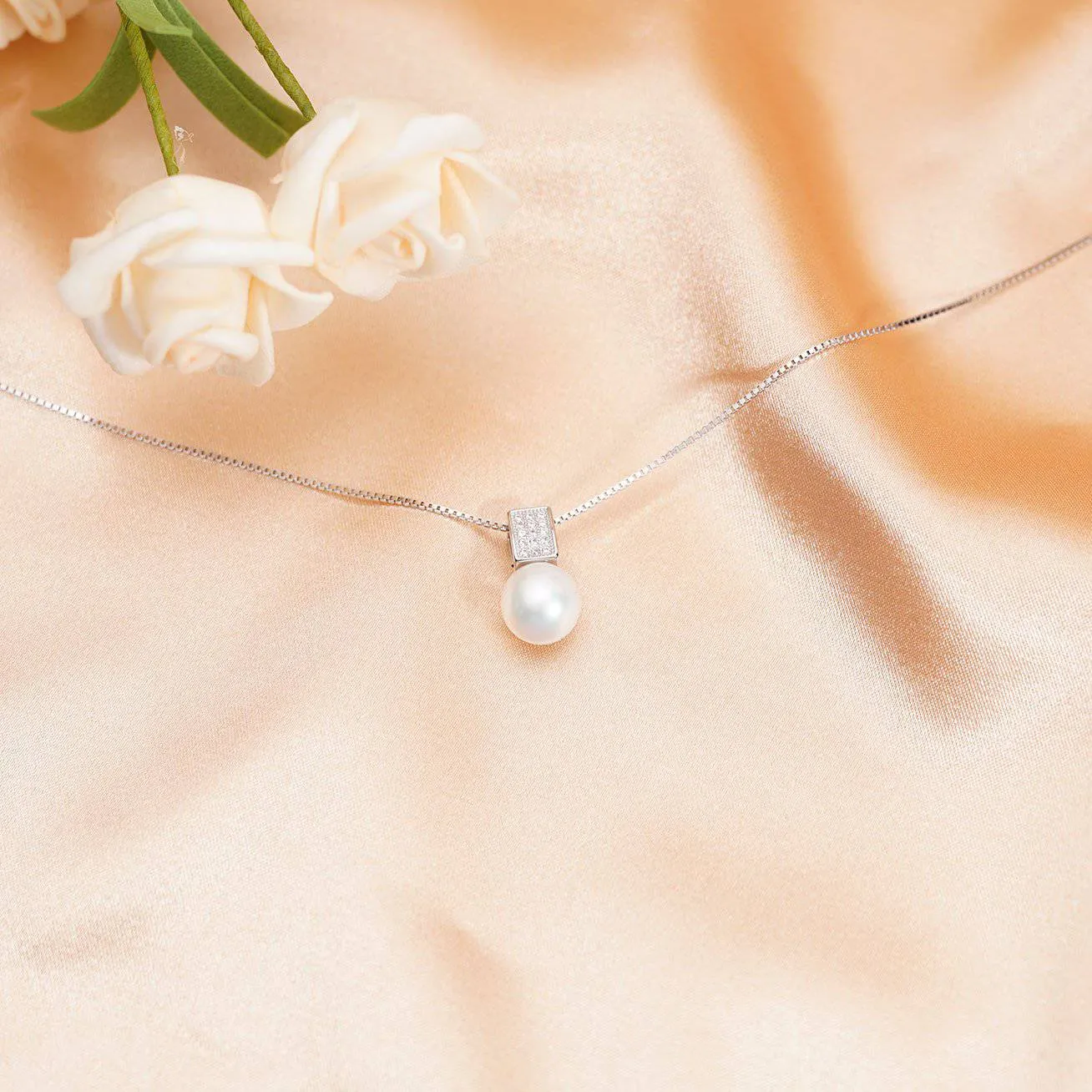 Elegant Freshwater Pearl Necklace WN00097