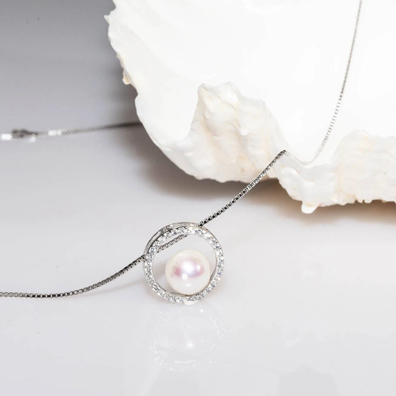 Elegant Freshwater Pearl Necklace WN00198