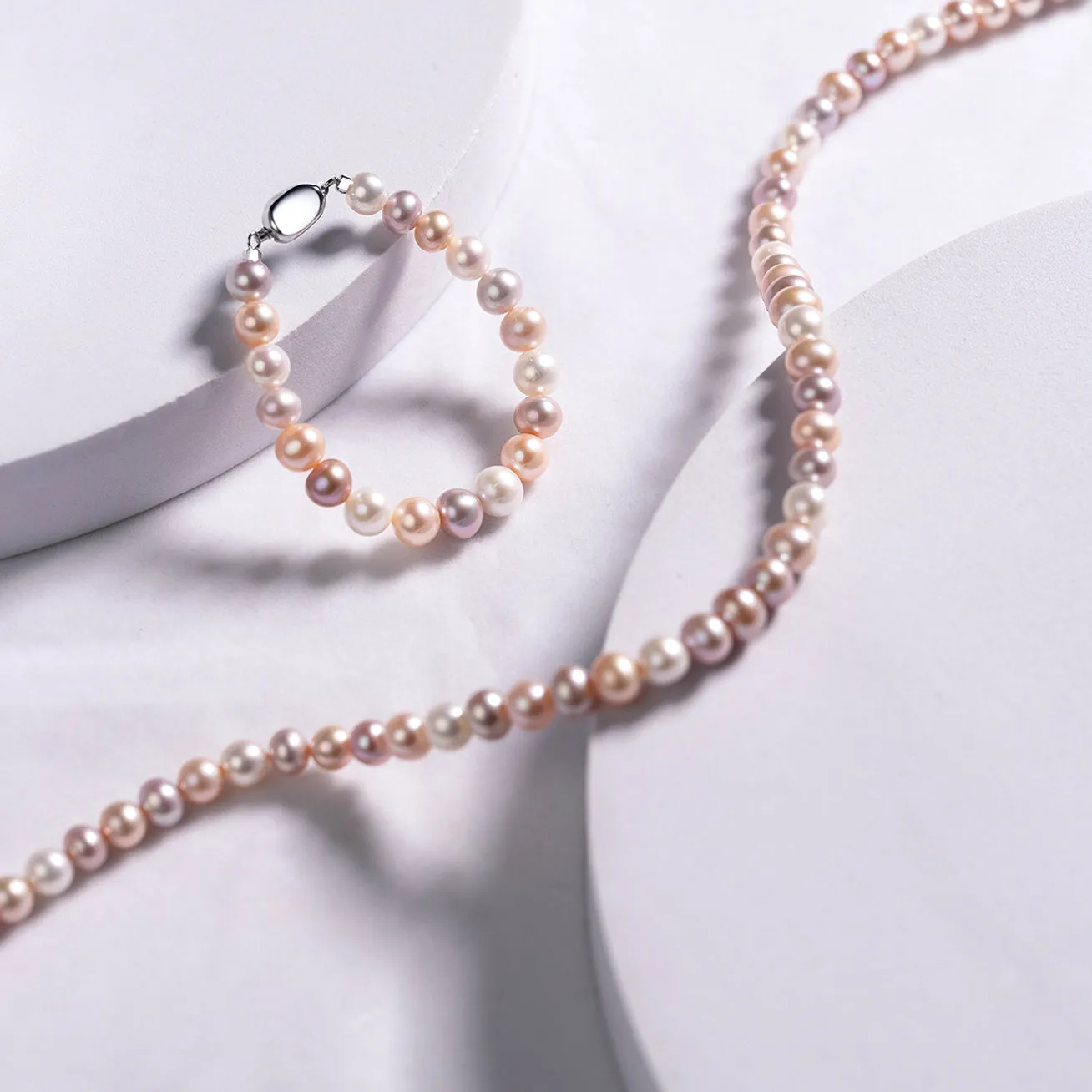 Elegant Freshwater Pearl Necklace WN00338