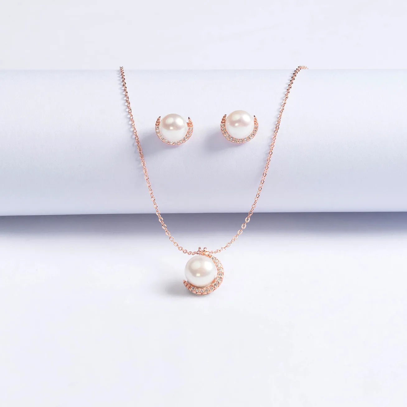 Elegant Freshwater Pearl Necklace WN00424