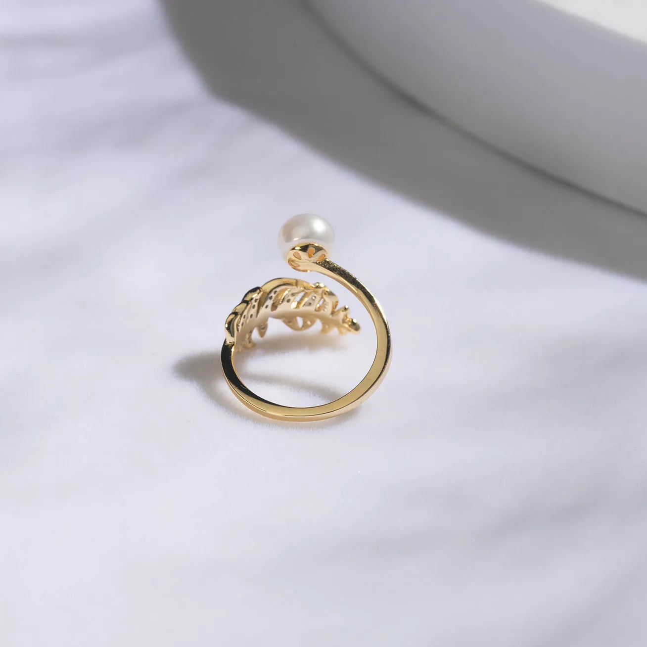 Elegant Freshwater Pearl Ring WR00207 | GARDENS