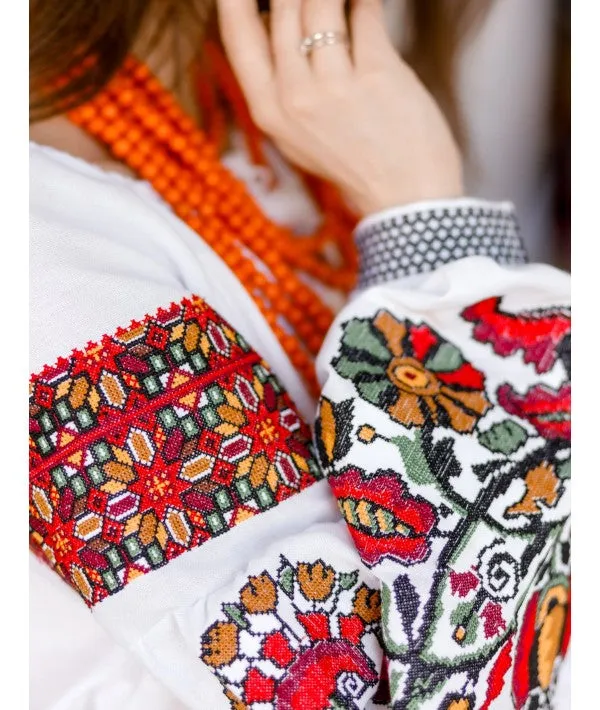 Embroidered Blouse Mokosha