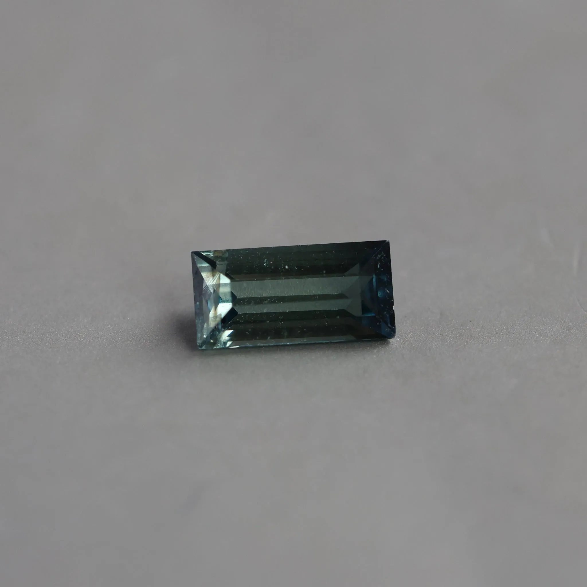 Loose 0.69 Ct Rectangle Teal Sapphire