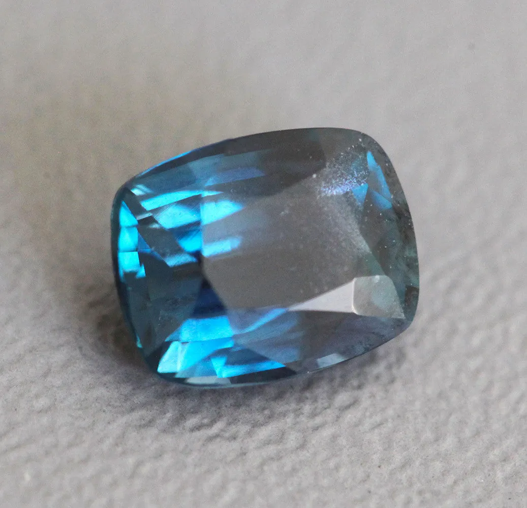 Loose 1.76 Ct Cushion Dark Blue Sapphire