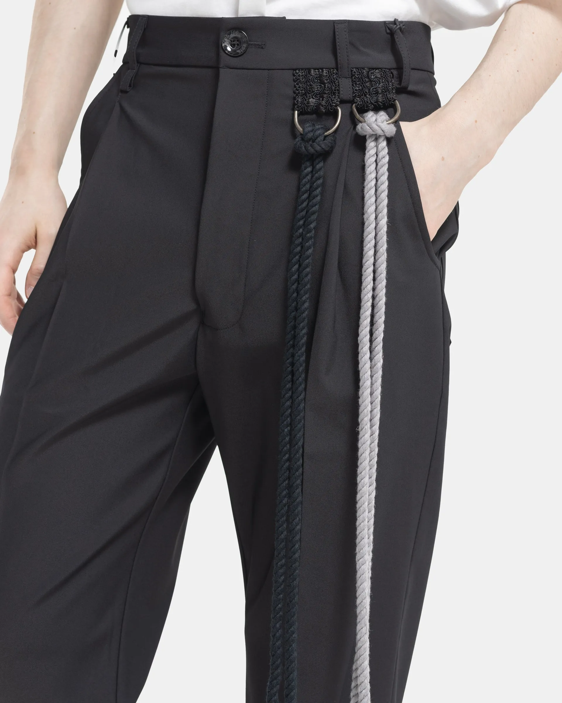 Loose Pleated Pant in Black