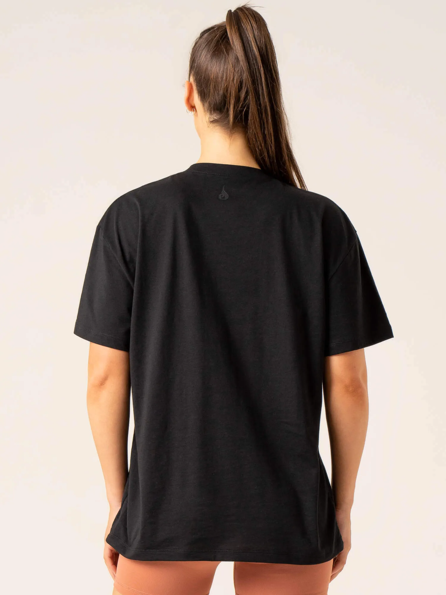 Momentum Oversized T-Shirt - Black