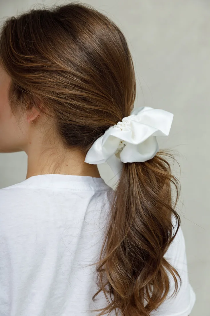 SATIN LUXURY SCRUNCHIES