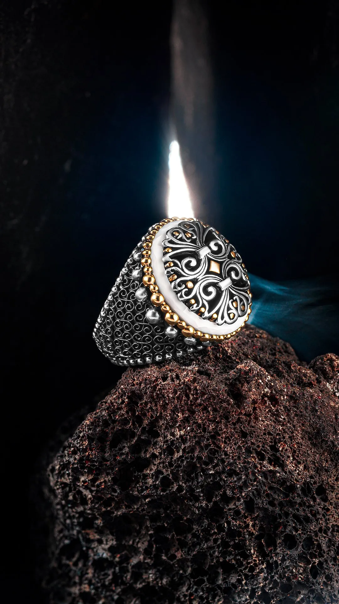 THE HAWK - Engraved Elegant Silver Man Ring