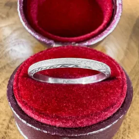 Vintage Patterned Platinum Wedding Band