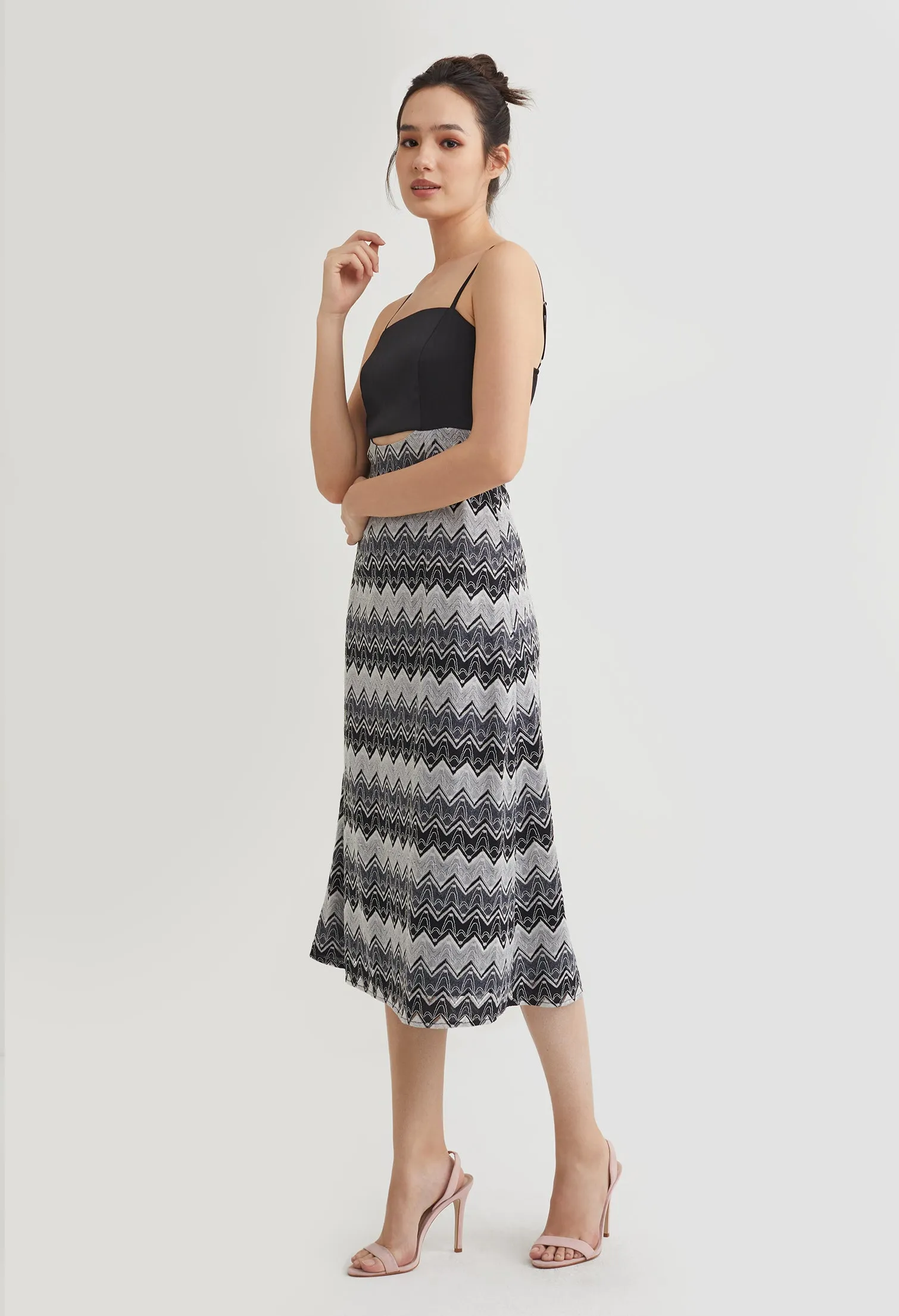 Zig Zag Patterned Sleeveless Midi Dress