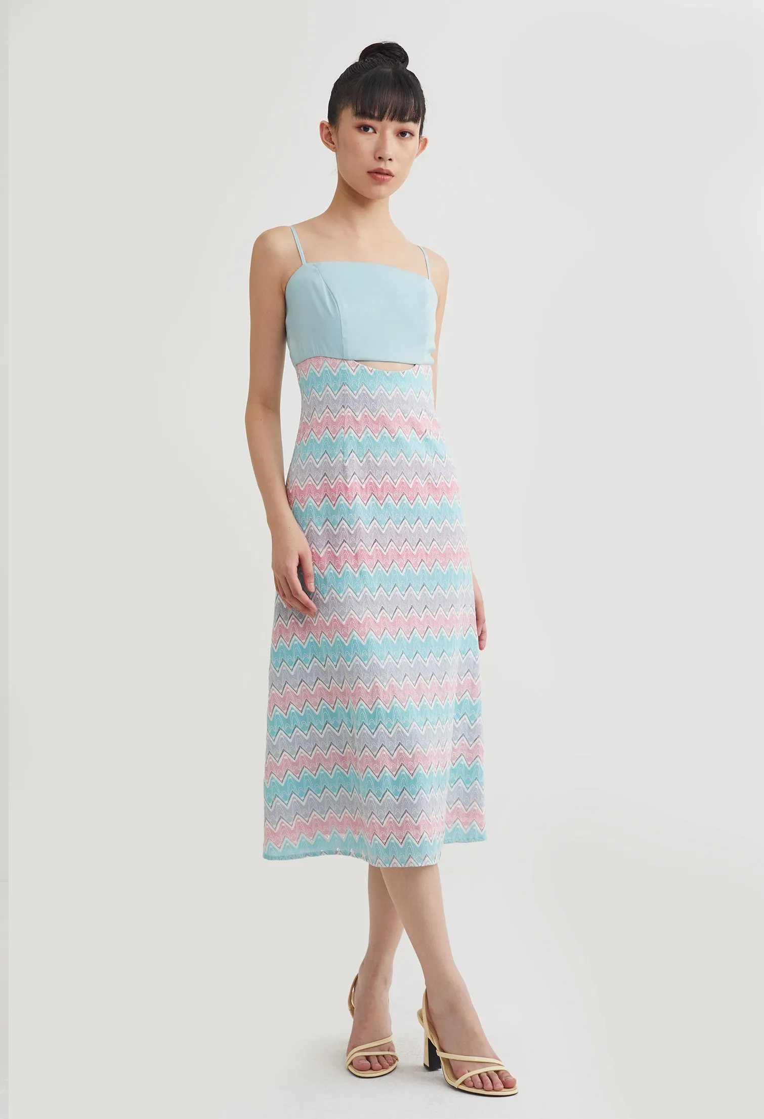 Zig Zag Patterned Sleeveless Midi Dress