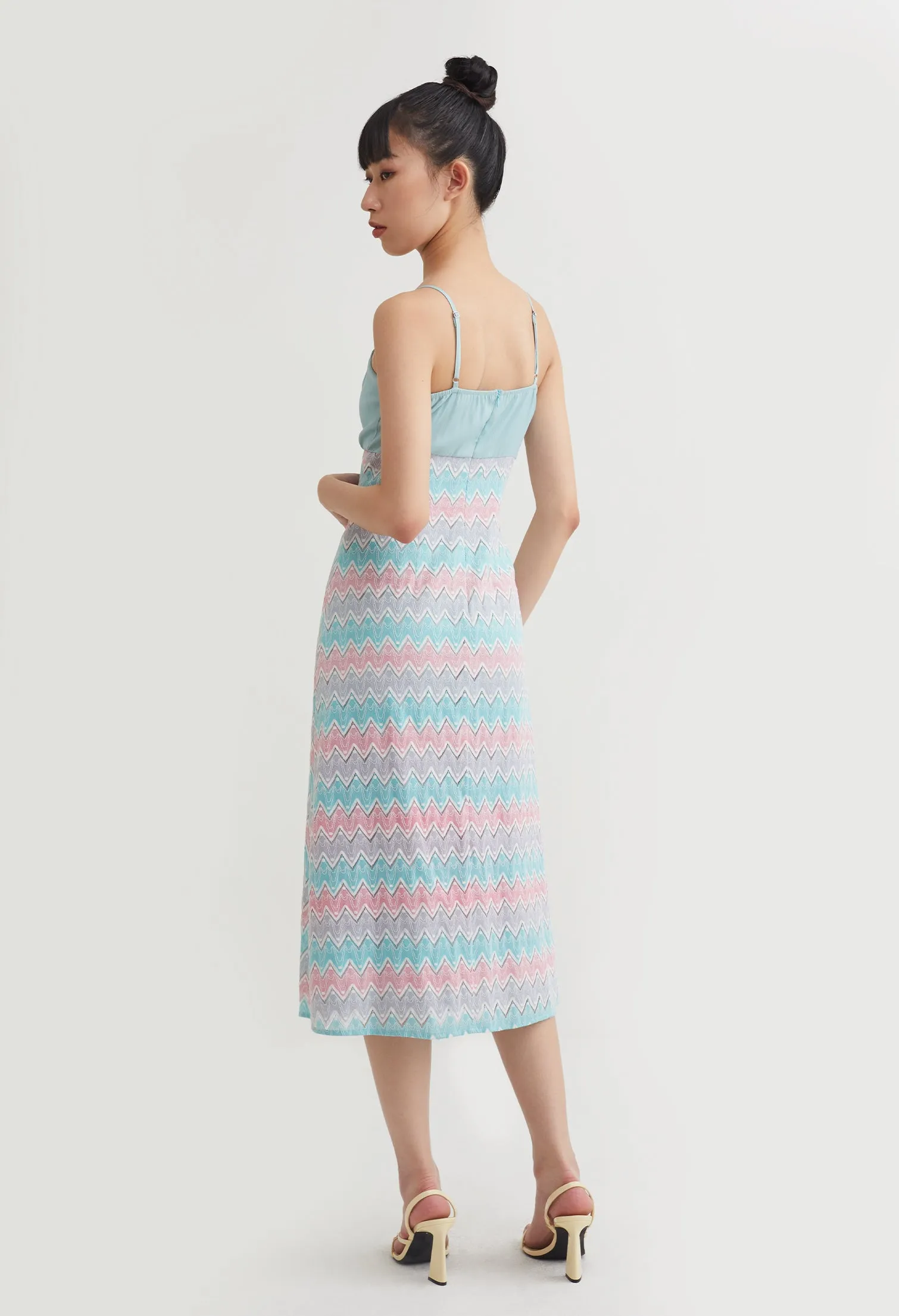 Zig Zag Patterned Sleeveless Midi Dress